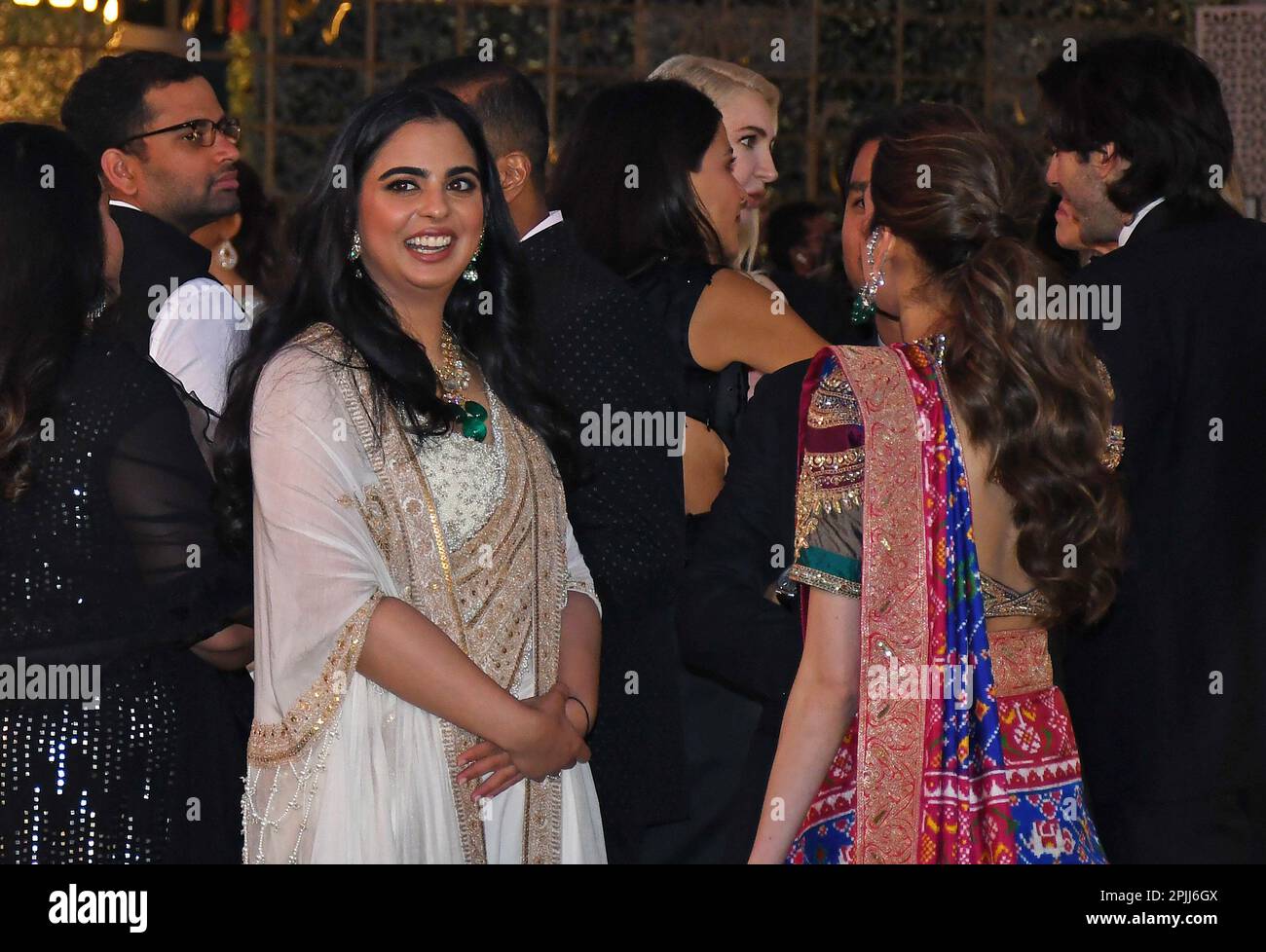 Mumbai, India. 31st Mar, 2023. Isha Ambani (daughter of Indian billionaire businessman Mukesh Ambani and Nita Ambani) is seen interacting with the guests at the inauguration of Nita Mukesh Ambani Cultural Centre (NMACC) in Mumbai. (Photo by Ashish Vaishnav/SOPA Images/Sipa USA) Credit: Sipa USA/Alamy Live News Stock Photo