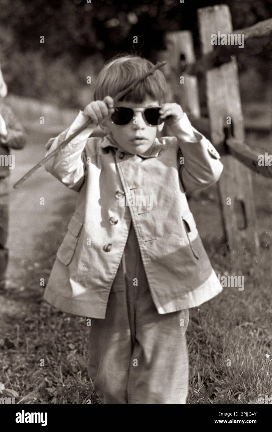 KN-C29975 14 September 1963 John F. Kennedy, Jr. wearing sunglasses ...