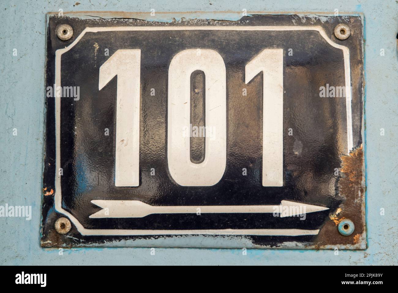 House number 101 sign hi-res stock photography and images - Alamy