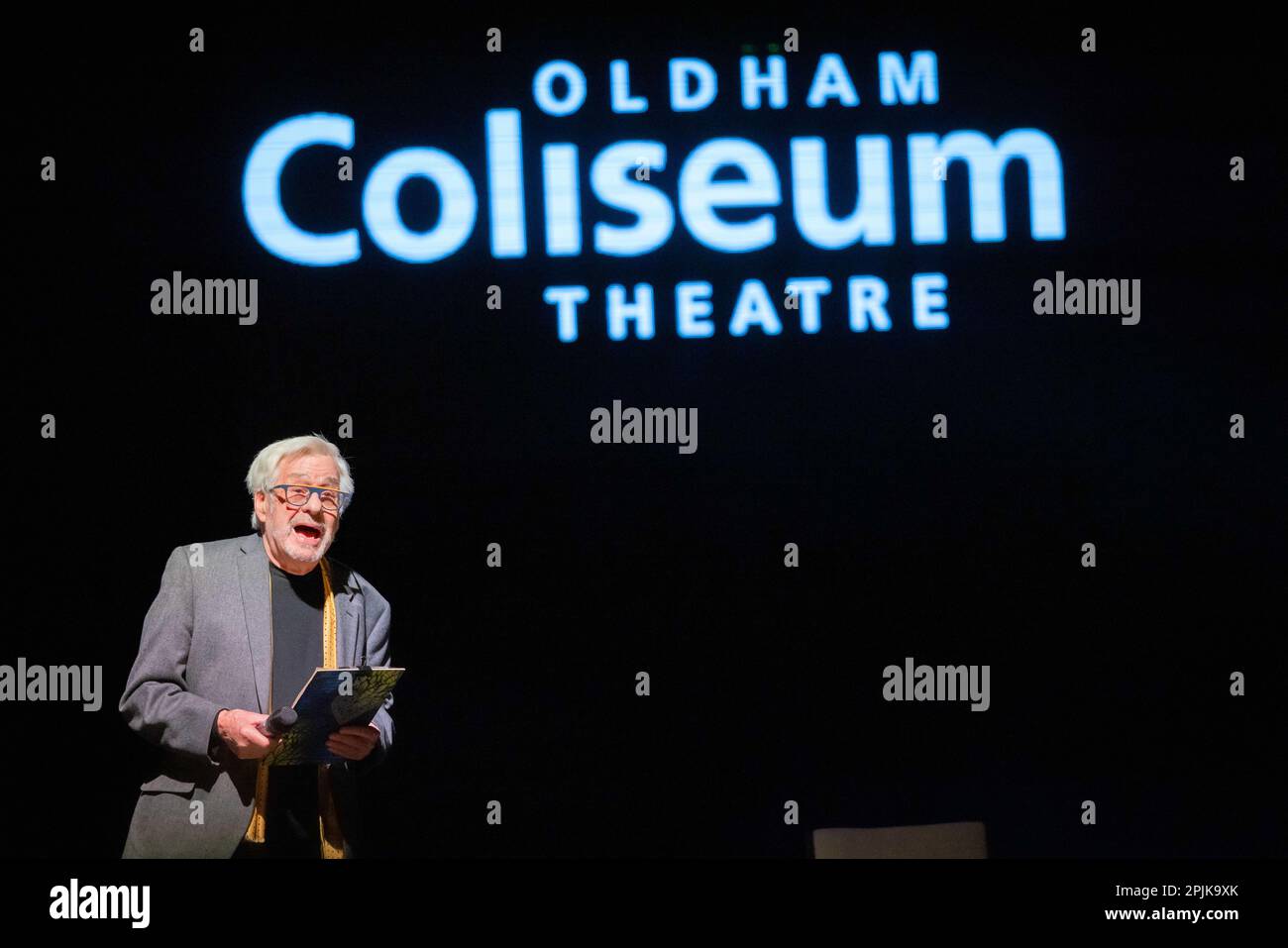 Oldham Coliseum Theatre final show - 31st March 2023.  Ex artistic director Kenneth Alan Taylor Stock Photo