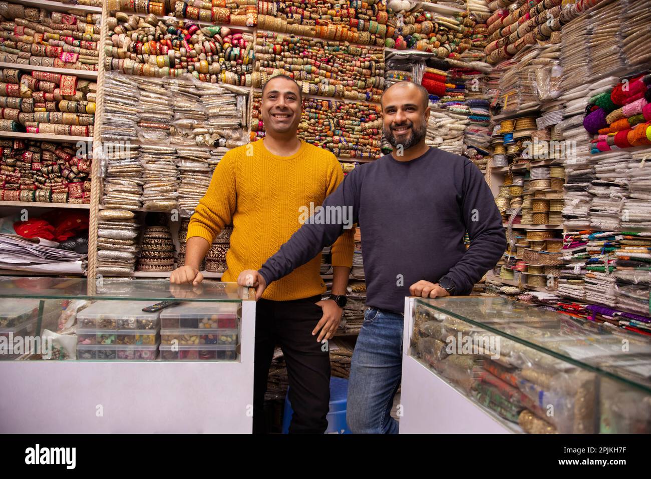 Shop keepers hi-res stock photography and images - Alamy