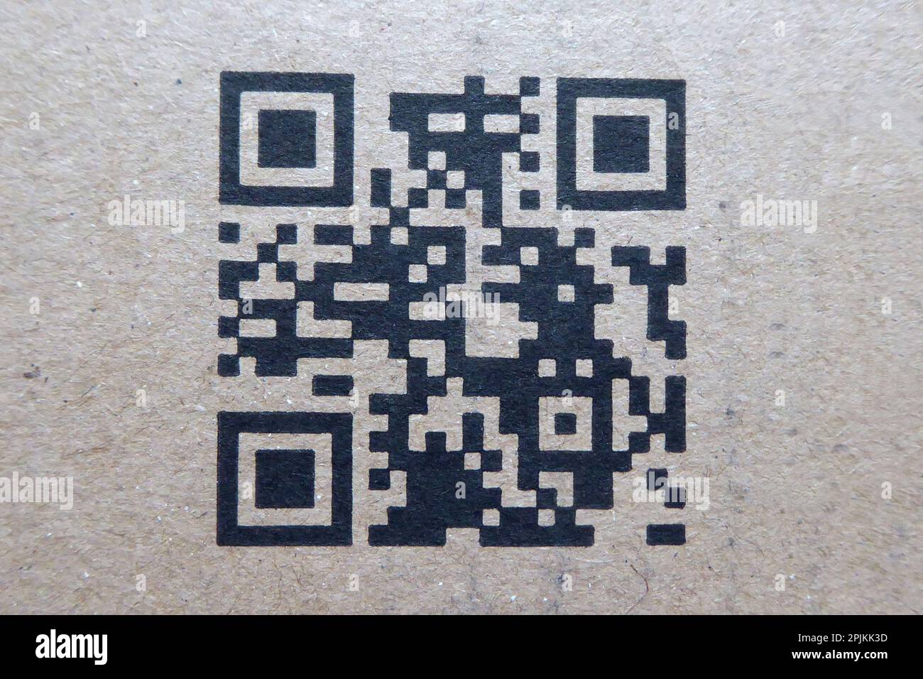 QR-Code / Karton Stock Photo - Alamy