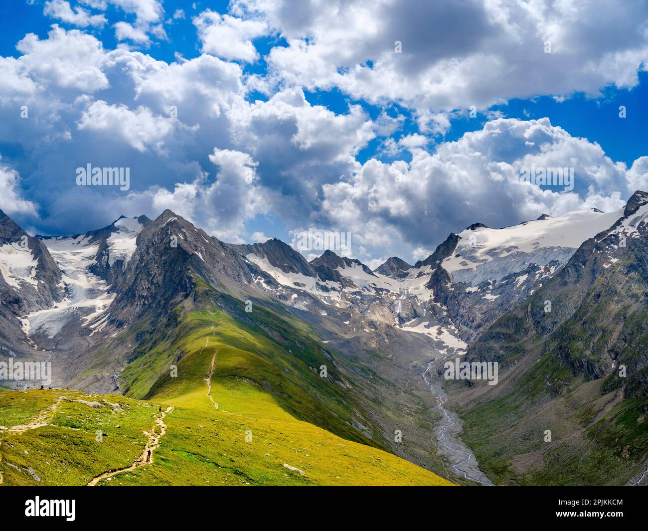 Valley Rotmoostal and valley Gaisbergtal seen from Mt. Hohe Mut, Otztal Alps in the Naturepark Otztal. Europe, Austria, Tyrol Stock Photo