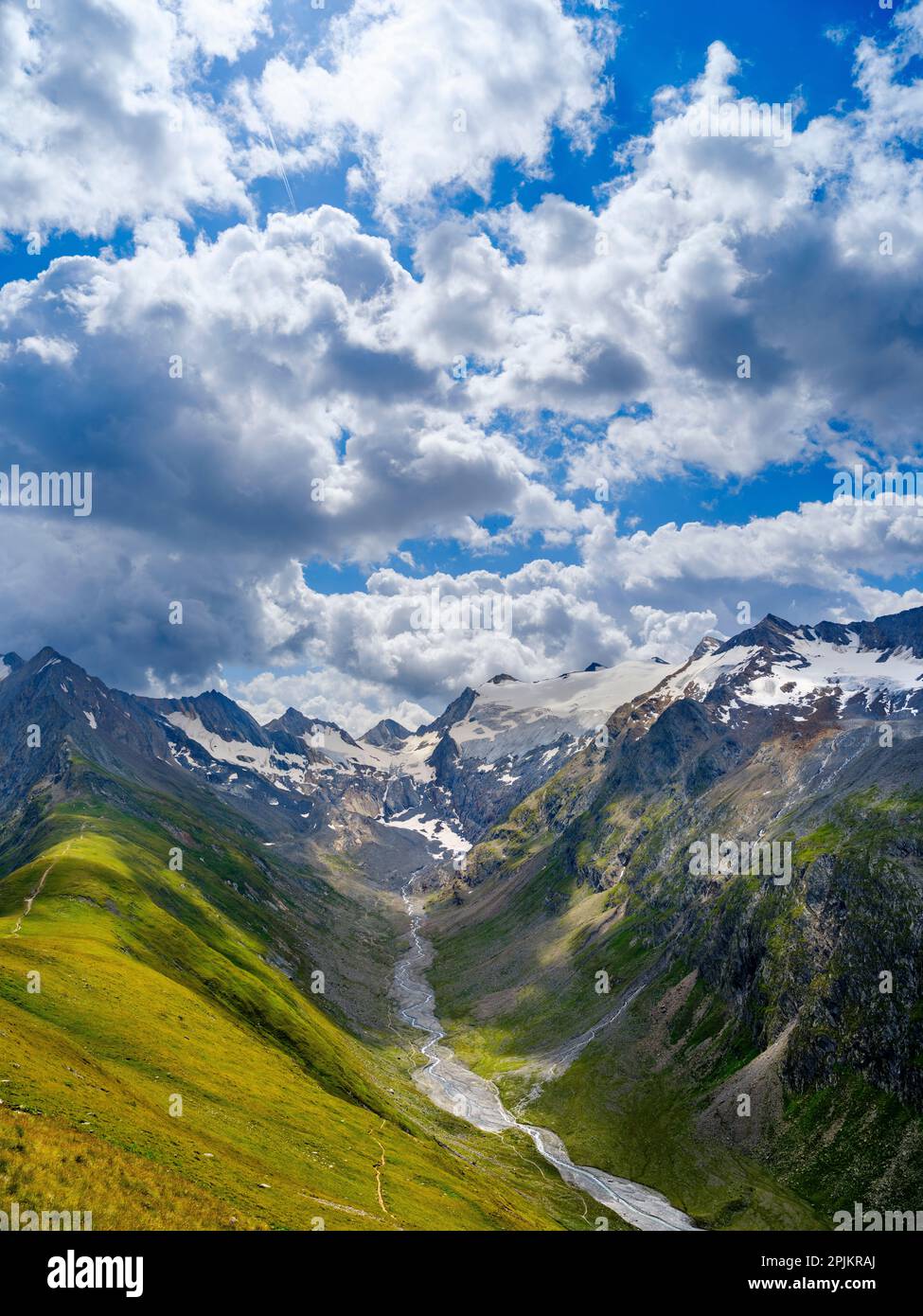 Valley Rotmoostal seen from Mt. Hohe Mut, Otztal Alps in the Naturepark Otztal. Europe, Austria, Tyrol Stock Photo