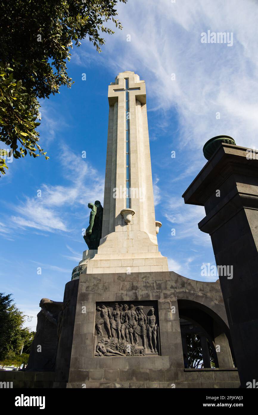 Monumento Los Caidos, The Monument to the Fallen. Spanish Civil War memorial cross in Plaza Espana, Santa Cruz de Tenerife, Canary Islands, Spain Stock Photo
