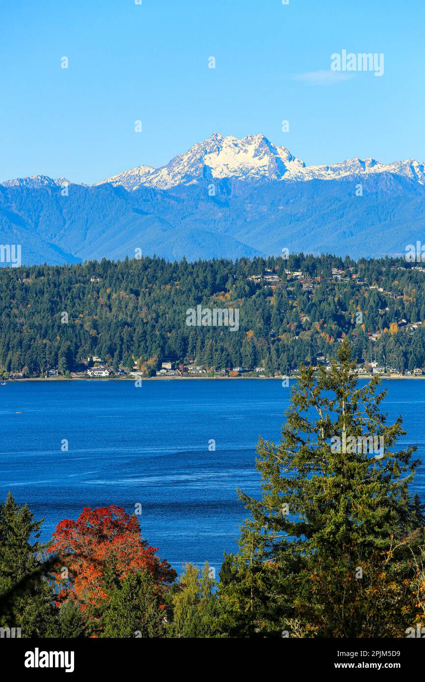 Kitsap Peninsula, Washington State. The Brothers Mountain Stock Photo -  Alamy, image size:866x1390