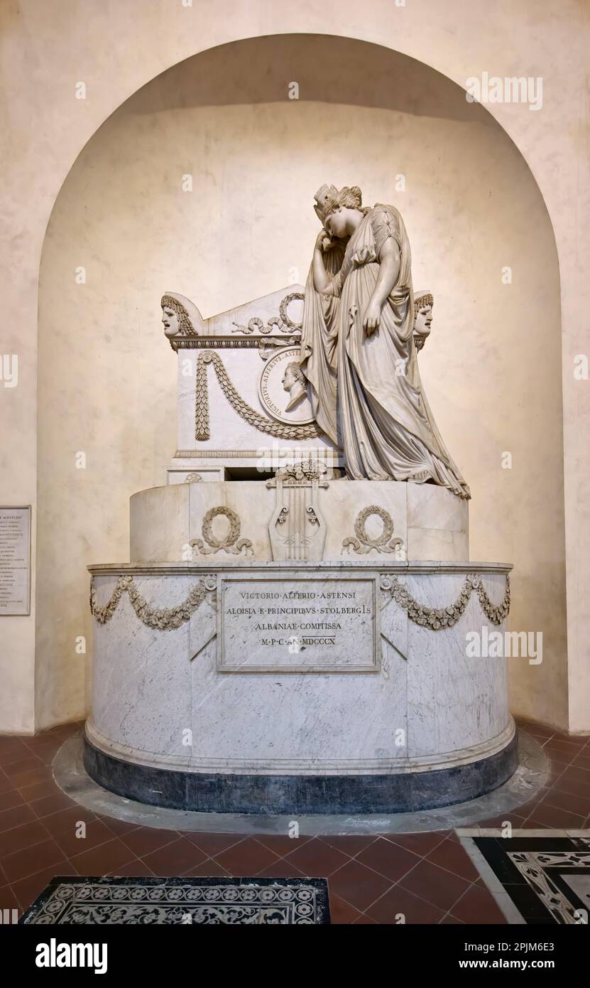 Tomb of Victorio Alferio Astensi, interior shot of Santa Croce, Basilica di Santa Croce di Firenze, Piazza di Santa Croce, Florence, Tuscany, Italy Stock Photo