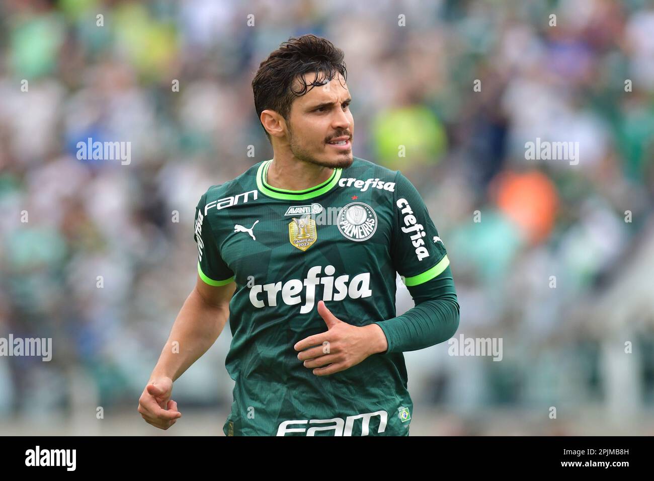 Raphael Veiga of Palmeiras and Gabriel Menino of Palmeiras look