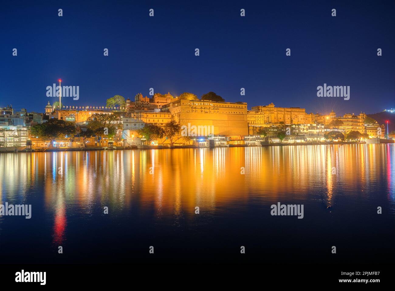 THE PHOTOGRAPHS PRESENTED HERE ARE OF UDAIPUR, RAJASTHAN - INDIA. THE PHOTOGRAPHS ARE OF NIGHT VIEW UDAIPURCITYSCAPES TAKEN AT THE AMBRAI GHAT. Stock Photo