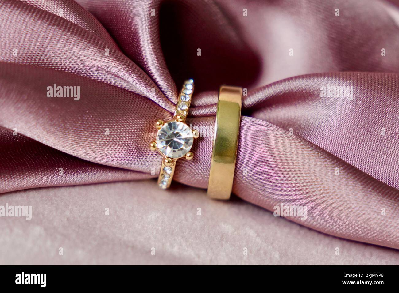 luxury gold wedding rings Stock Photo Alamy