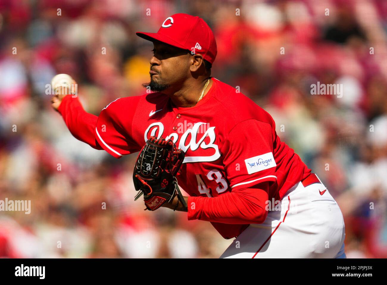Cincinnati Reds relief pitcher Alexis Diaz (43) throws against the Pittsburgh  Pirates in a baseball game in Cincinnati, Sunday, April 2, 2023. (AP  Photo/Jeff Dean Stock Photo - Alamy