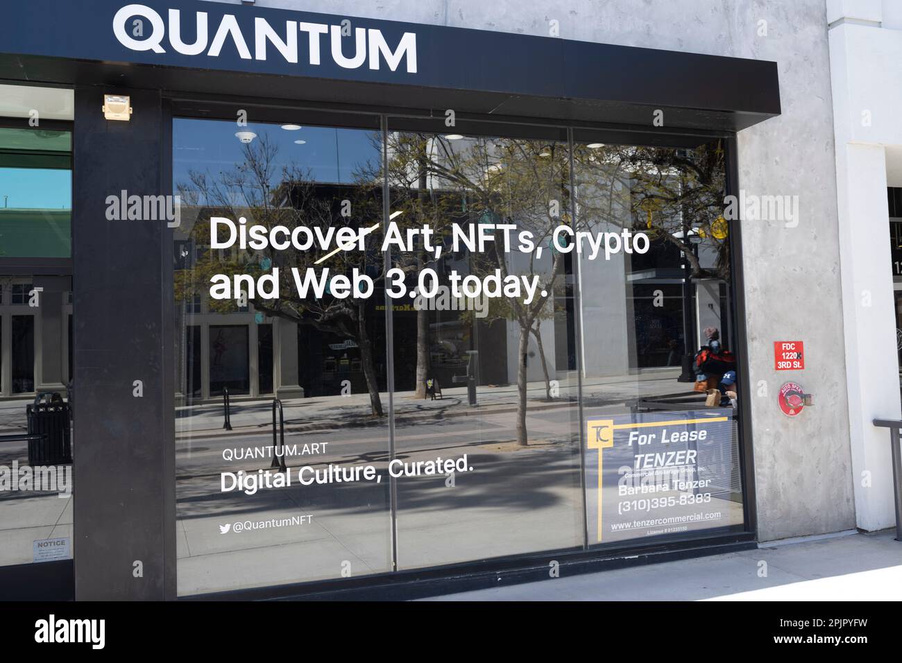 Santa Monica, California, USA. 25th Mar, 2023. A Quantum storefront for Web  3.0 NFTs and cryptocurrency out of business and for rent amid the crypto  crash. Cryptocurrencies such as Bitcoin and Ethereum