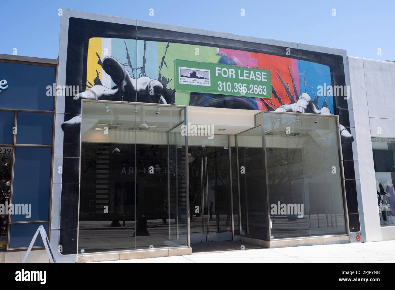 Santa monica california usa 25th mar 2023 a closed for rent store