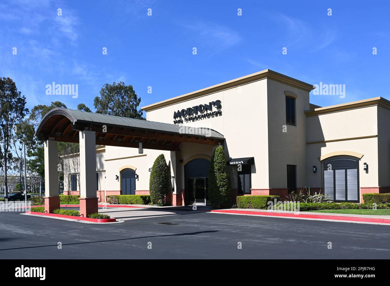 SANTA ANA, CALIFORNIA - 31 MAR 2023: Mortons The Steakhouse in South Coast Village. Stock Photo