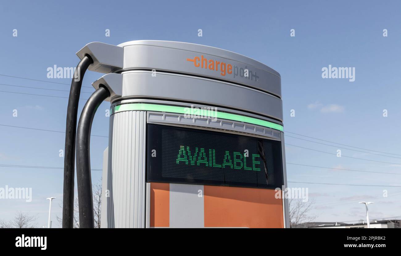 Chargepoint ev charging station hi-res stock photography and images - Alamy