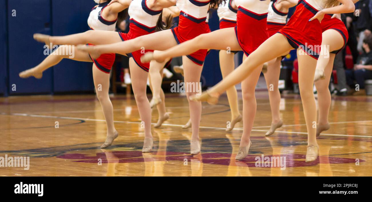 High kick cheerleader hi-res stock photography and images - Alamy