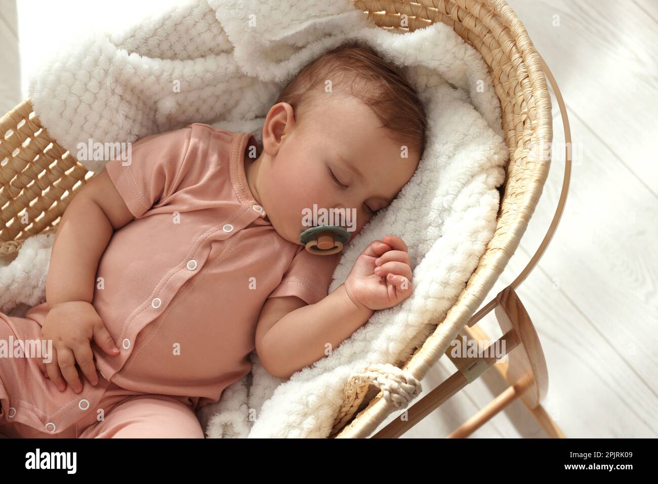 Cute baby girl in crib hi res stock photography and images Page