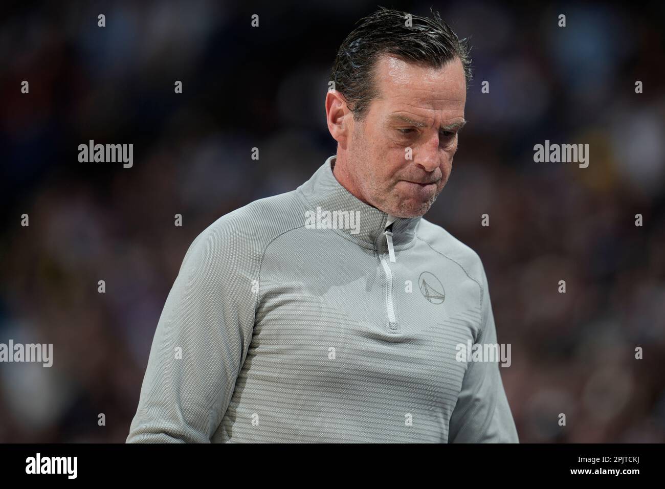 Golden State Warriors assistant coach Kenny Atkinson in the second half