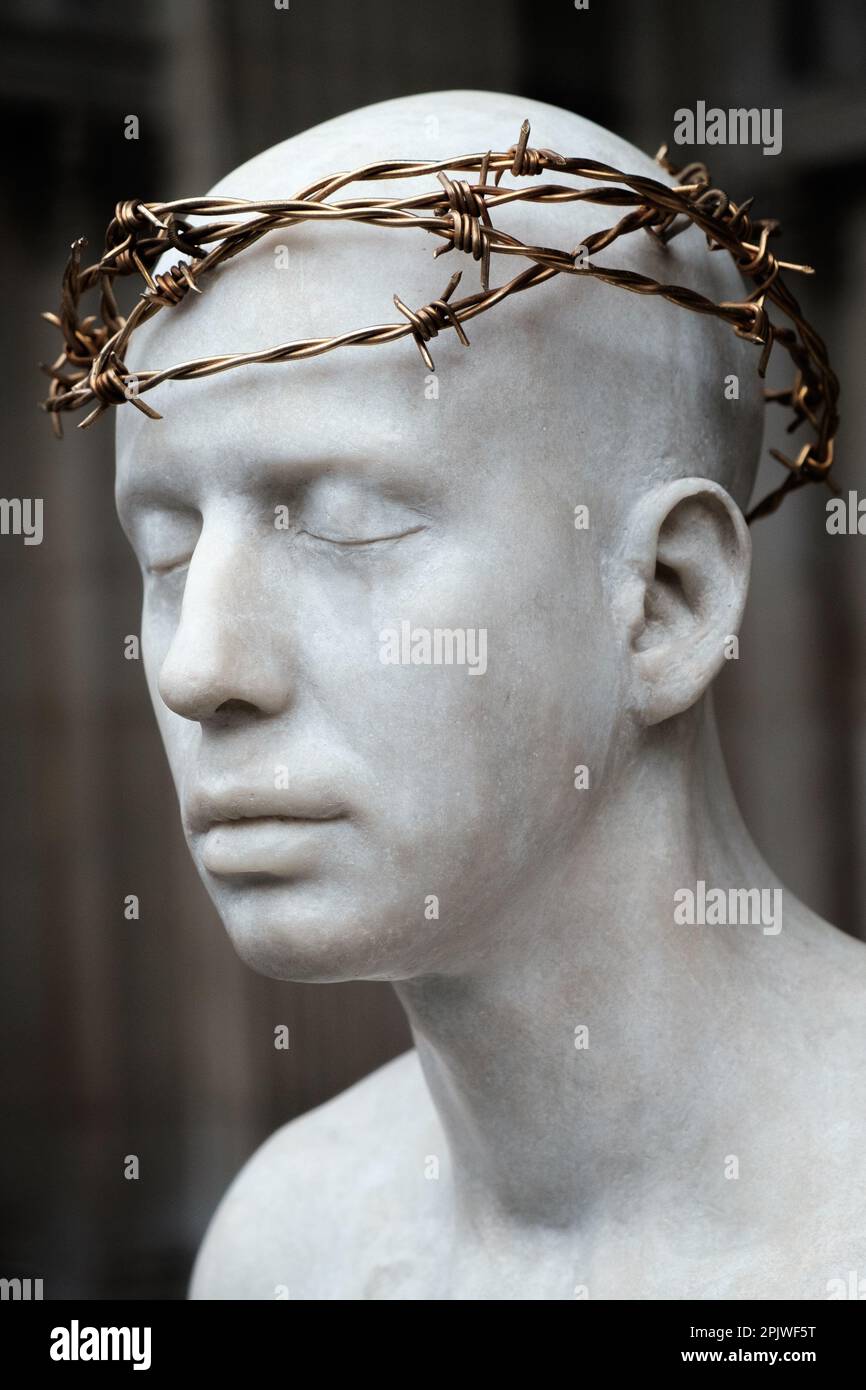 Mark Wallinger #39 s Ecce Homo statue outside St Paul #39 s Cathedral Mark Wallinger #39 s Ecce Homo statue outside St Paul #39 s Cathedral