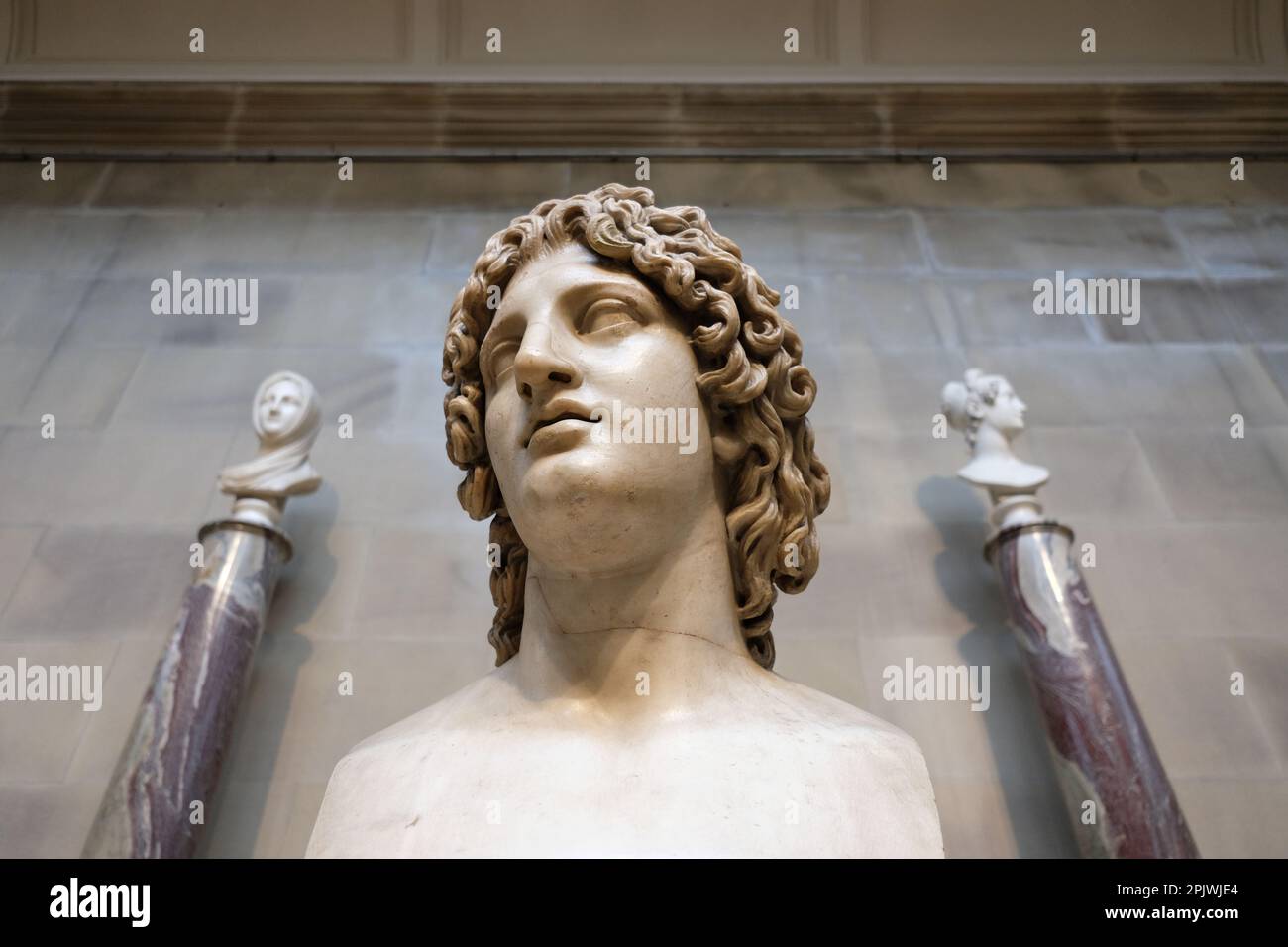 Sculpture Statue Figurehead Chatsworth House Derbyshire Stock Photo - Alamy