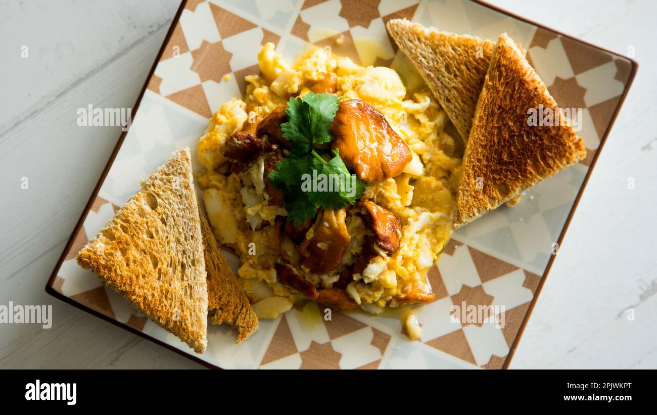 Sandwich stuffed scrambled eggs hi-res stock photography and images - Alamy