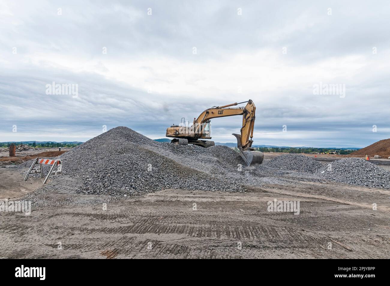 Gravel landfill hi-res stock photography and images - Alamy