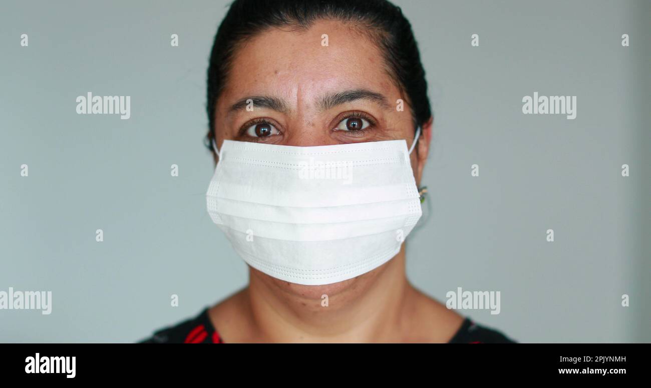 African black woman wearing surgical mask prevention Stock Photo - Alamy