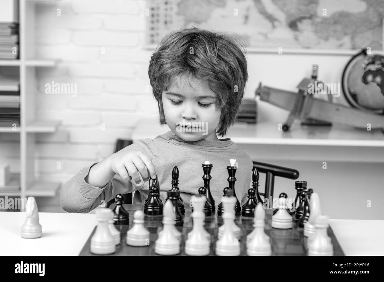 Chess students university hi-res stock photography and images - Alamy