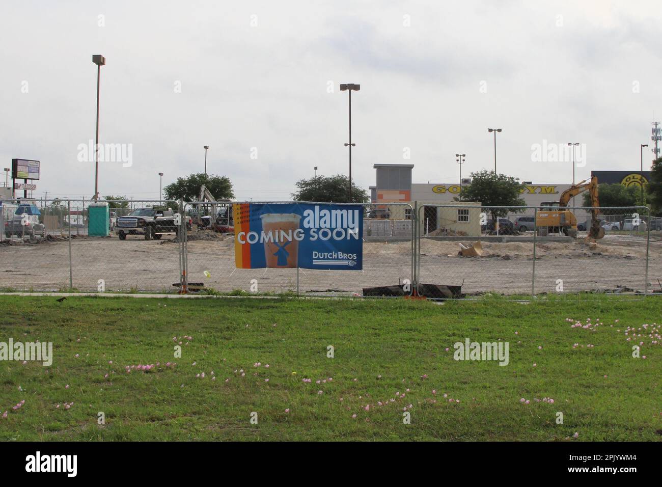 San Antonio, USA. 04th Apr, 2023. Construction is starting at a new location along SW Loop 410 in San Antonio, Texas, USA, on April 4, 2023. Dutch Bros was founded in 1992, by Dane and Travis Boersma. In 1999, the company started franchising. In 2017, Dutch Bros stopped franchising and began opening only company owned stores. (Photo by Carlos Kosienski/Sipa USA) Credit: Sipa USA/Alamy Live News Stock Photo
