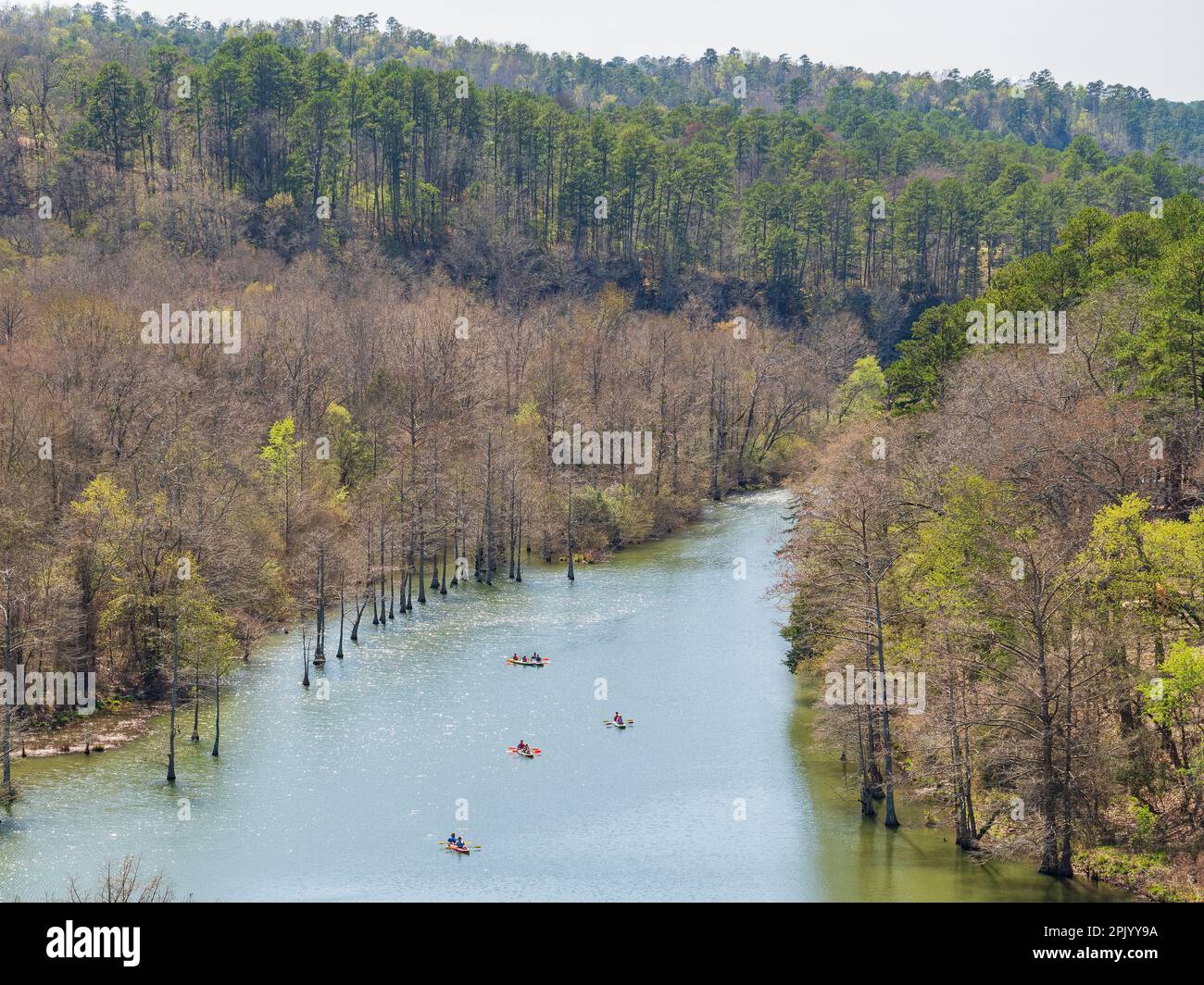 People playing Kayak, saw from Cedar Bluff Trail in Beavers Bend State Park at Oklahoma Stock