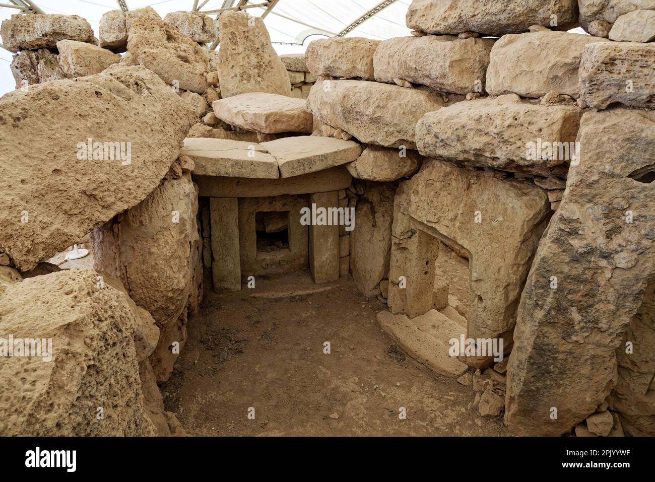Mnajdra neolithic temple hi-res stock photography and images - Alamy