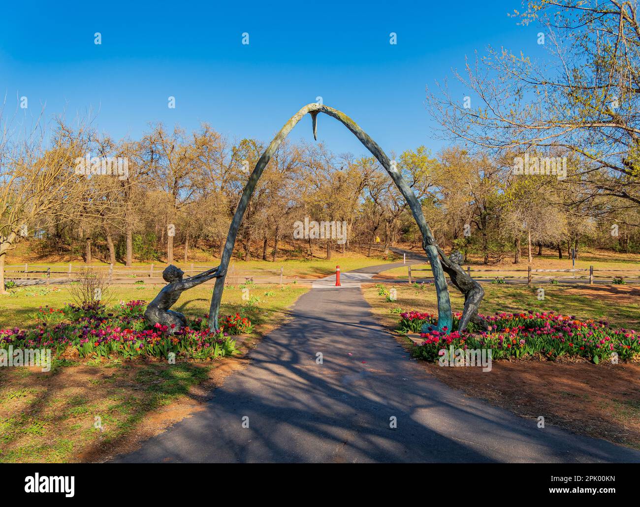 Edmond oklahoma statue hi-res stock photography and images - Alamy