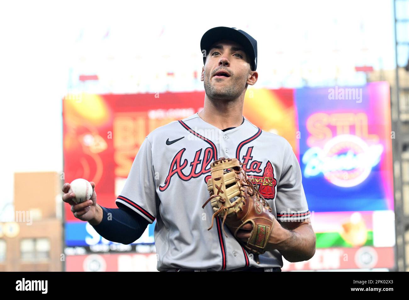 ST. LOUIS, MO - APRIL 03: Atlanta Braves first baseman Matt Olsen (28) gets  ready to throw a baseball to fans before an MLB game between the Atlanta  Braves and the St.