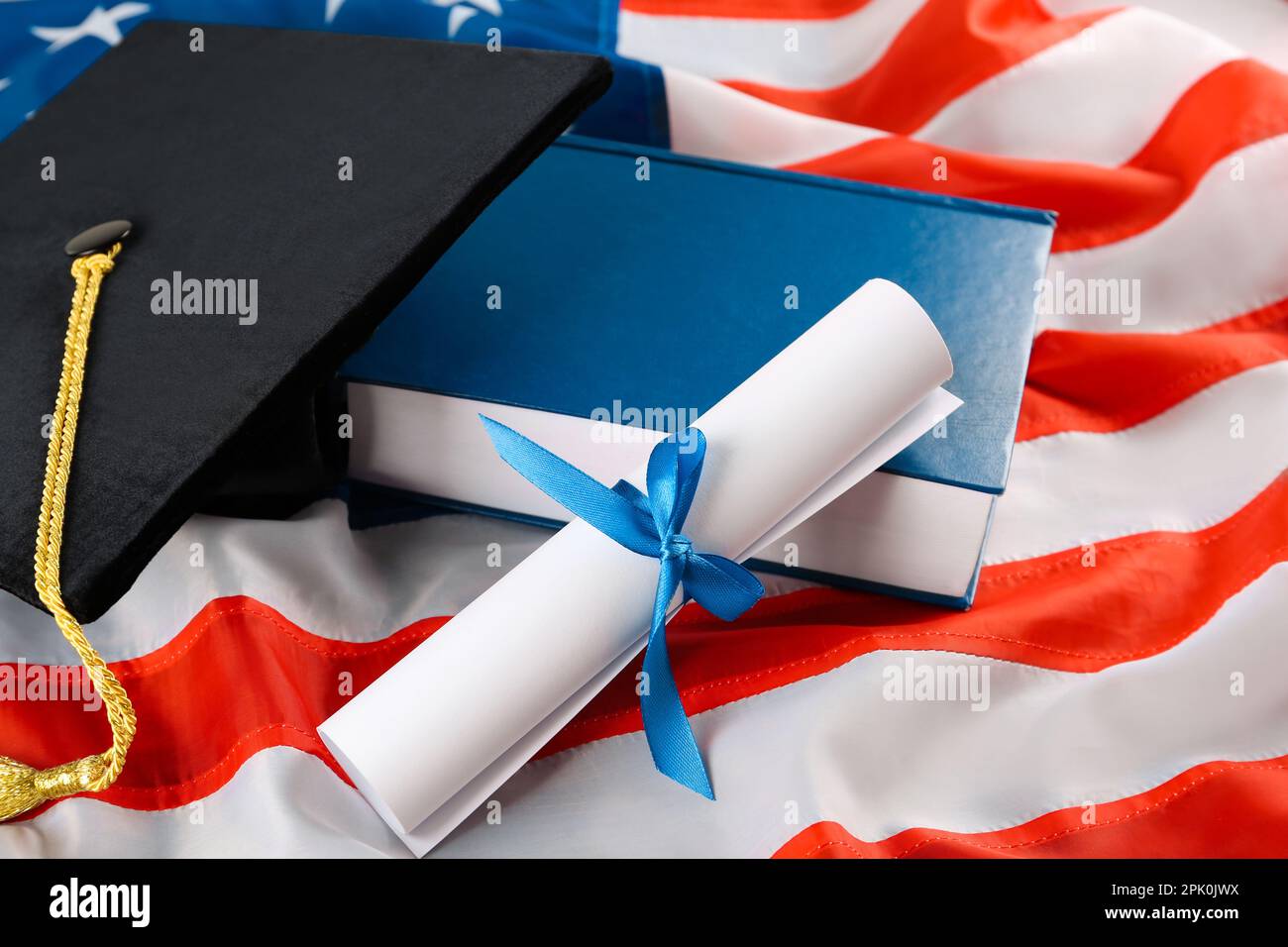 Black graduation hat hi-res stock photography and images - Alamy