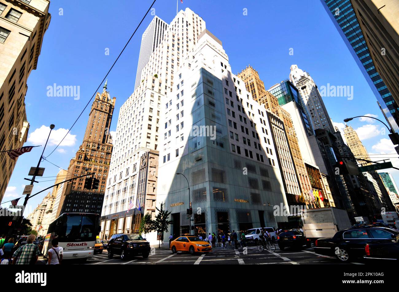 Louis vuitton in nyc hi-res stock photography and images - Alamy