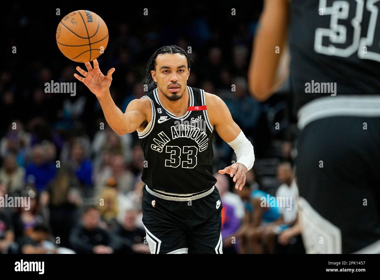 san-antonio-spurs-guard-tre-jones-33-passes-against-the-phoenix-suns