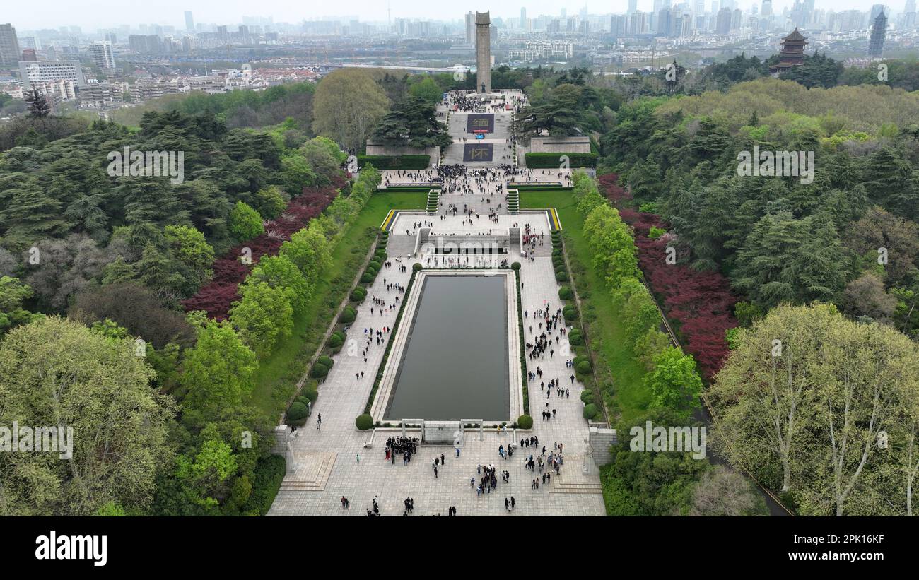 NANJING, CHINA - APRIL 5, 2023 - People pay tribute to martyrs at Yuhuatai Martyrs Cemetery in Nanjing, East China's Jiangsu Province, April 5, 2023. Stock Photo