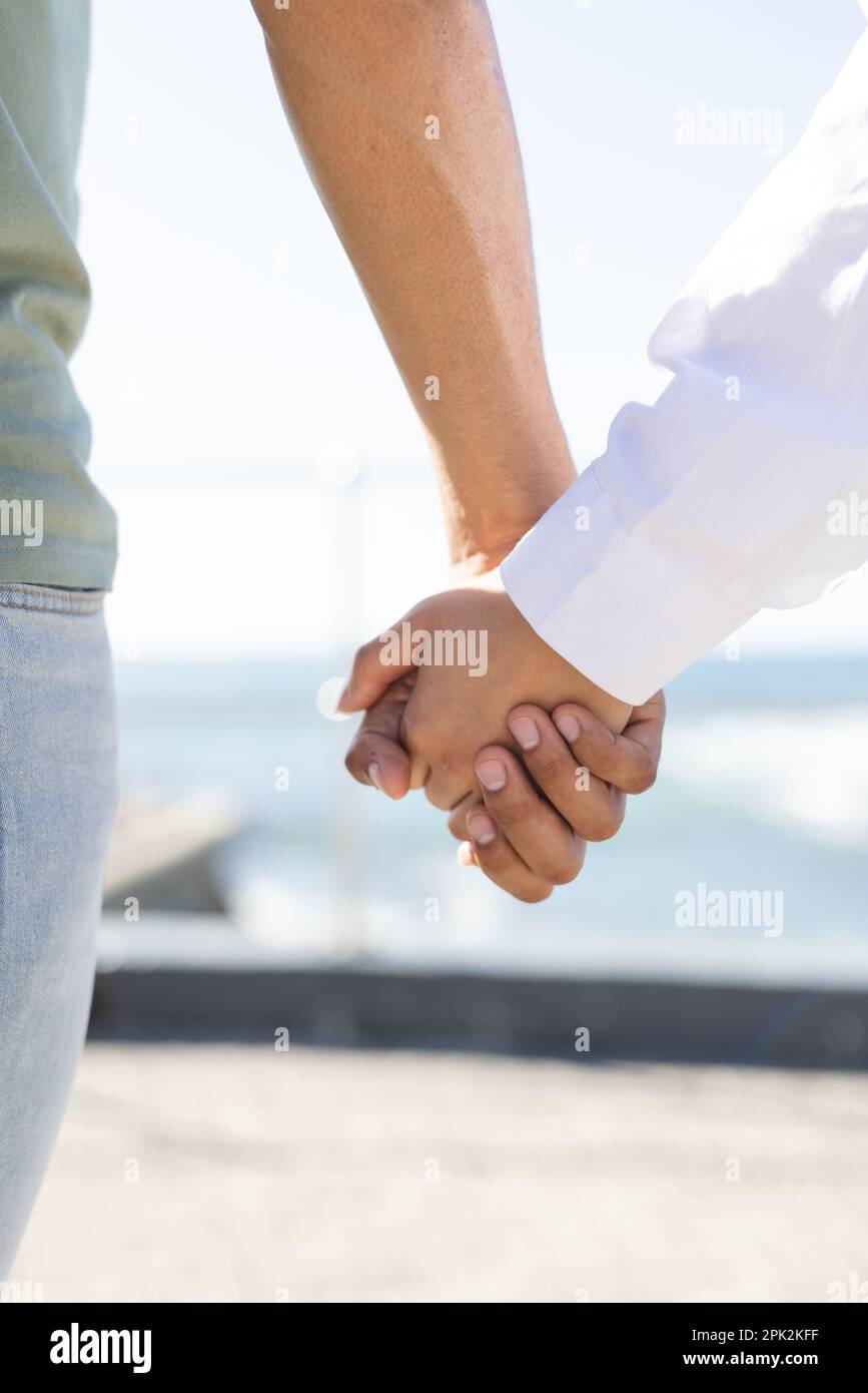 Hands at sea hi-res stock photography and images - Alamy