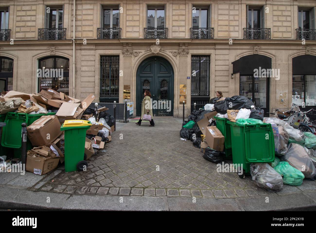 Accumulation of trash piles in Paris during the French garbage strikes Stock Photo Alamy