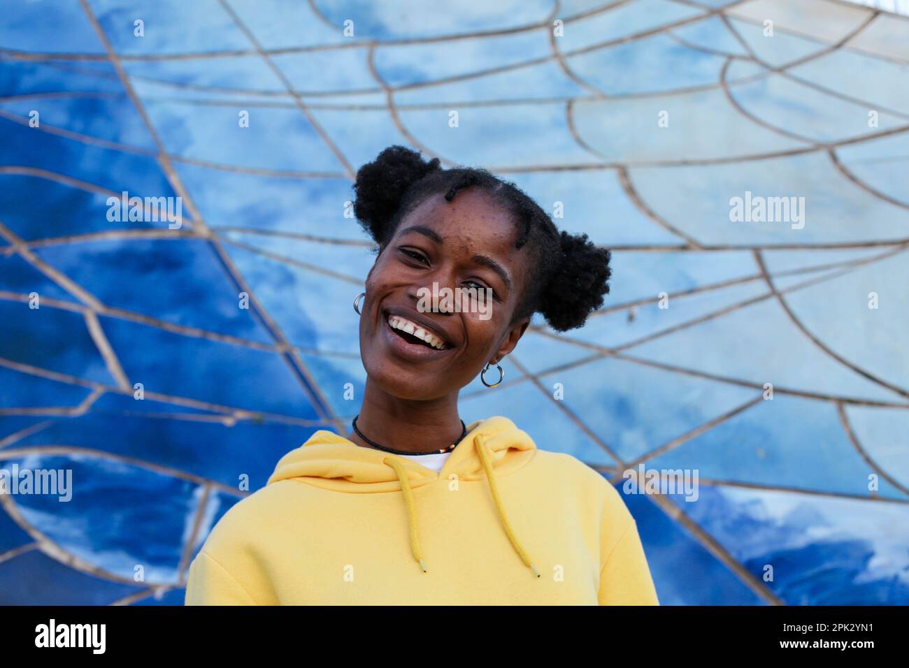 African american girl eyes hi-res stock photography and images - Alamy