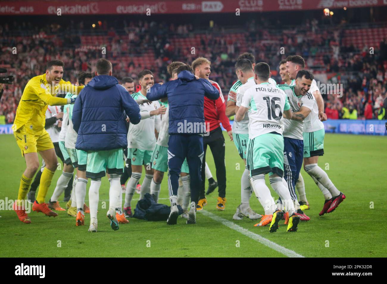 Bilbao, Spain. 04th Apr, 2023. CA Osasuna players jump for joy during the return leg of the SM El Rey Cup semifinals between Athletic Club and CA Osasuna, on April 04, 2023, at the Estadio de San Mames, Bilbao, Spain. (Photo by Alberto Brevers/Pacific Press/Sipa USA) Credit: Sipa USA/Alamy Live News Stock Photo