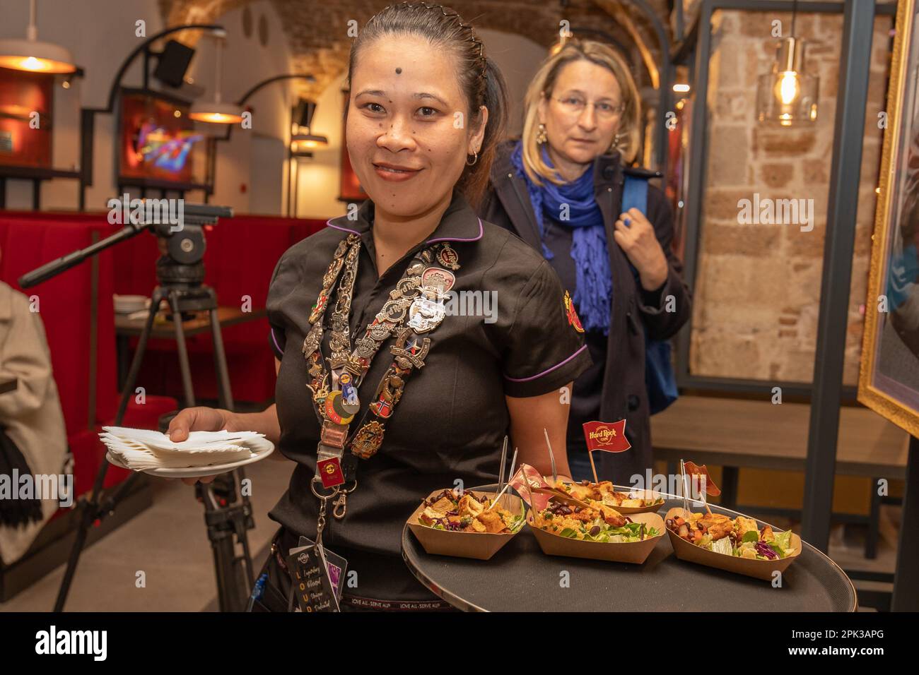 Juda kop Porno ayollar oq suyuqlik bilan kamming yaqin