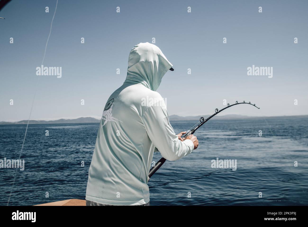 Fishing net ocean throwing hi-res stock photography and images - Page 5 -  Alamy