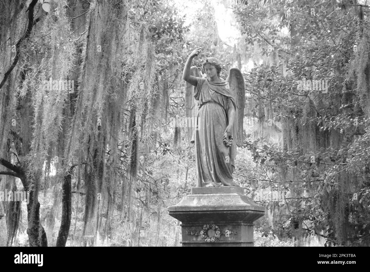 Bonaventure cemetery Black and White Stock Photos & Images Alamy
