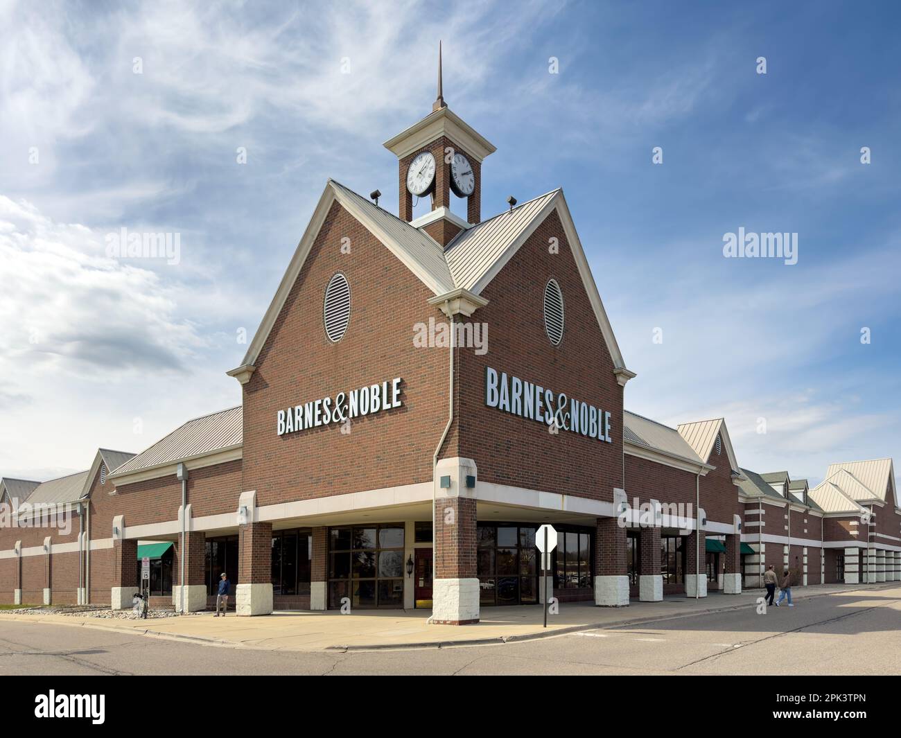 Barnes and Noble bookstore is the largest retail bookseller in the