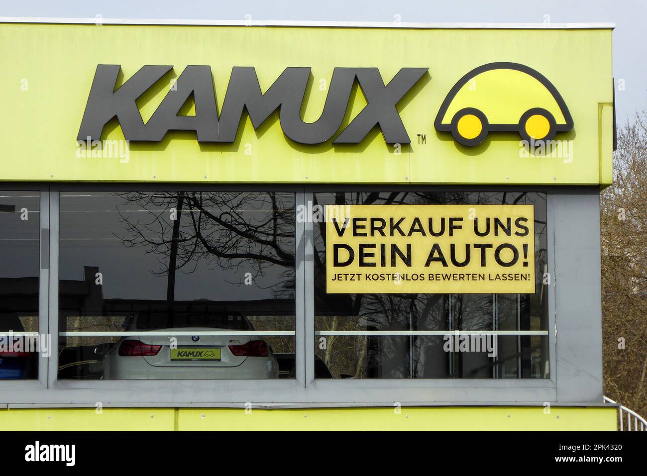 Kamux / Schriftzug / Logo / Skandinavische Gebrauchtwagen Handelskette Stock Photo