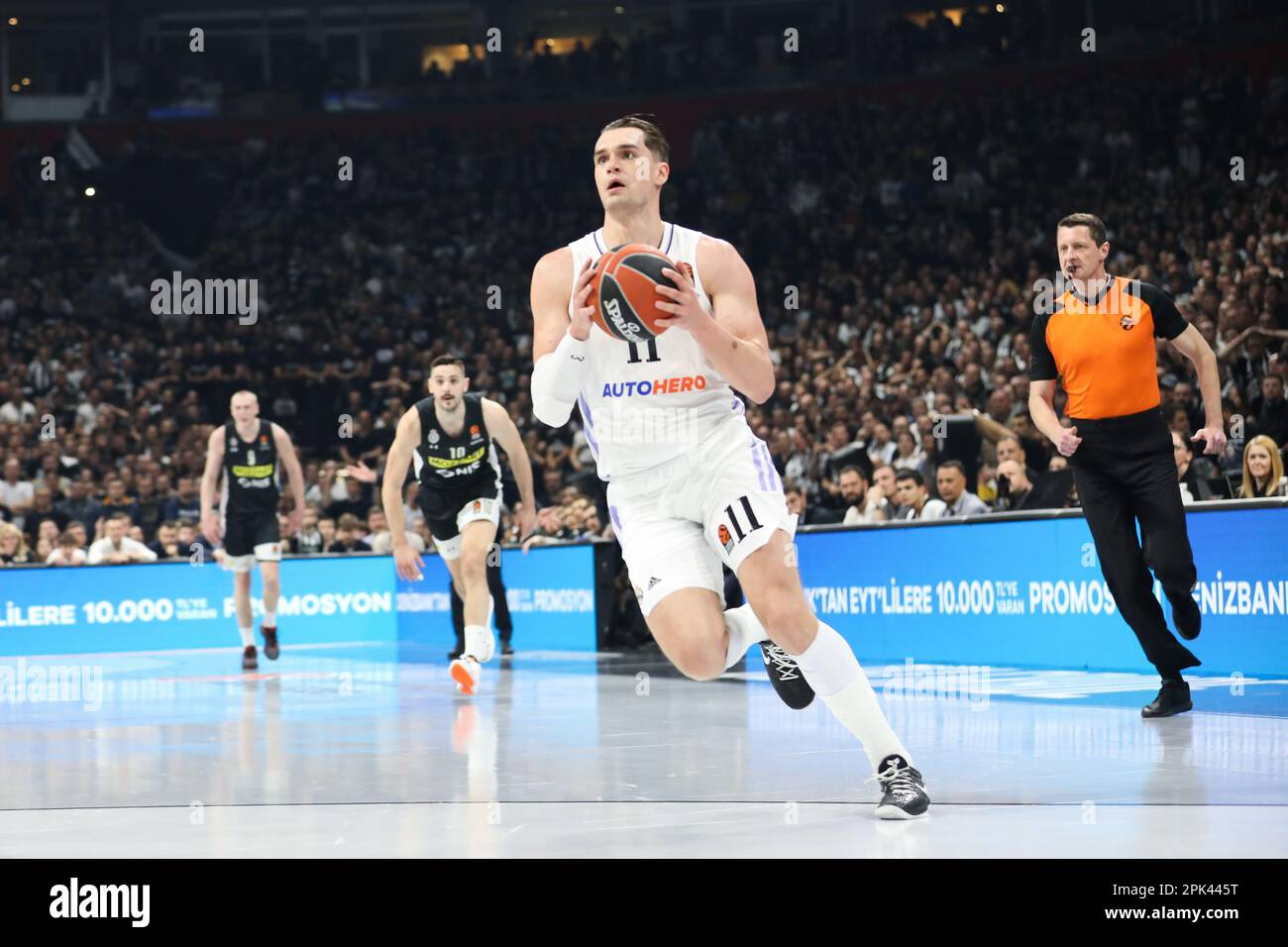 Hezonja mario real madrid basketball hi-res stock photography and images -  Page 2 - Alamy