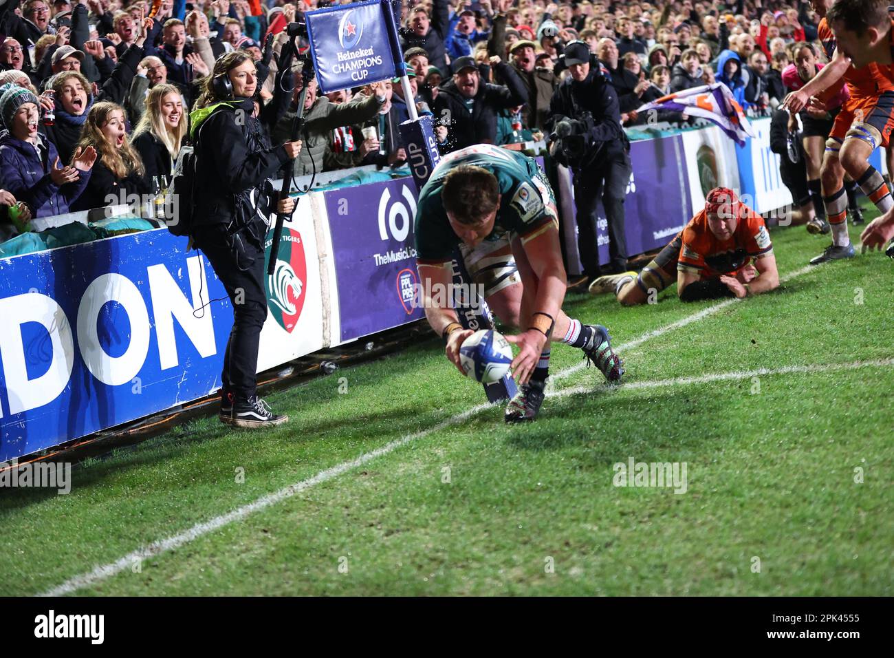 31.03.2022   Leicester, England. Rugby Union.                   Tigers Jasper Wiese scores a try in the 53rd minute of the Heineken Champions Cup quarter final match played between Leicester Tigers and Edinburgh Rugby at the Mattioli Woods Welford Road Stadium, Leicester.  © Phil Hutchinson Stock Photo