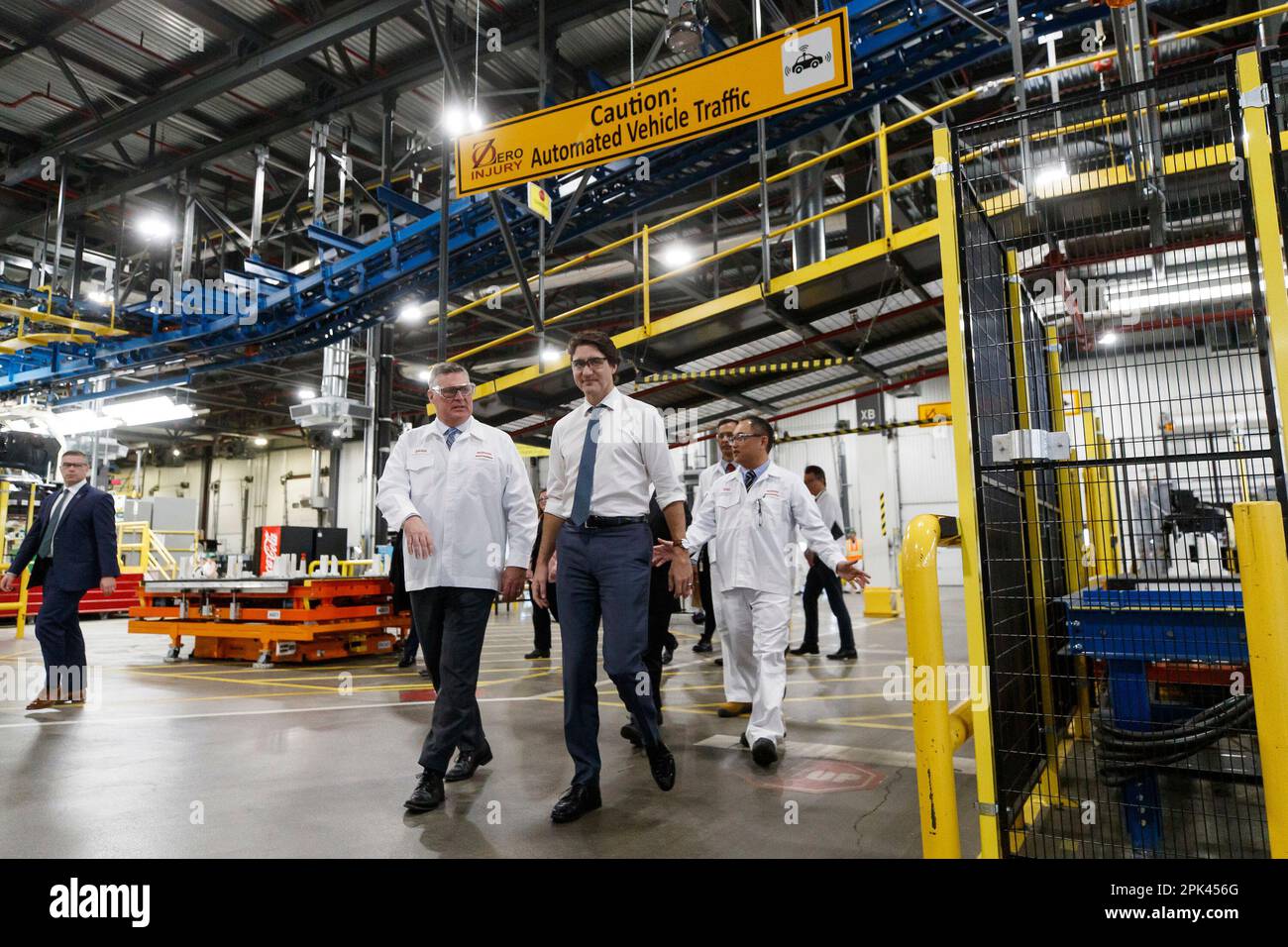 Prime Minister Justin Trudeau tours a Honda Manufacturing Plant in ...