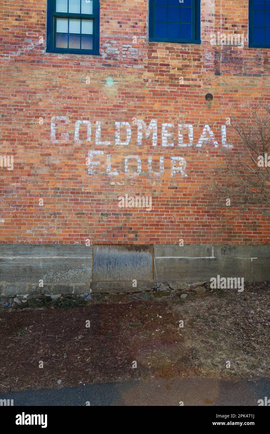 Gold Medal Flour Sign hand painted on brick Stock Photo Alamy